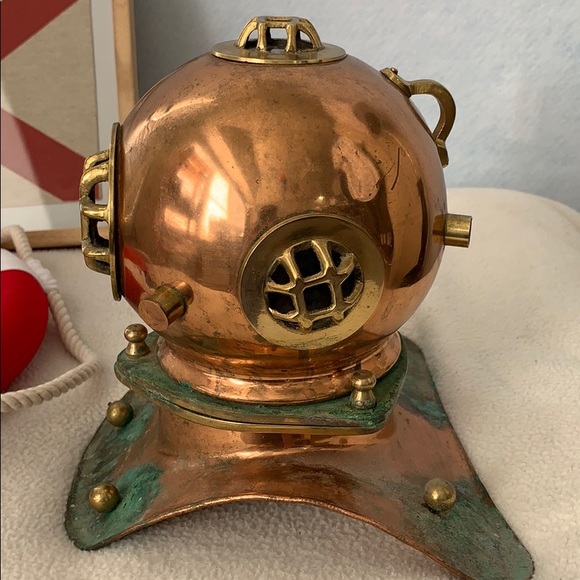 Nautical Flag/Vintage Diver Helmet Decor Set - Picture 8 of 11